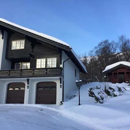 Tuftelia Storhytte * Geilo